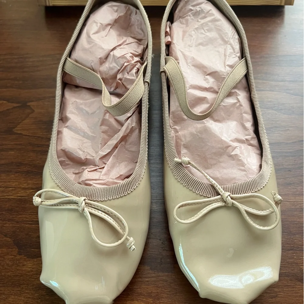 Miu Miu Tan Flats with Flexible Design